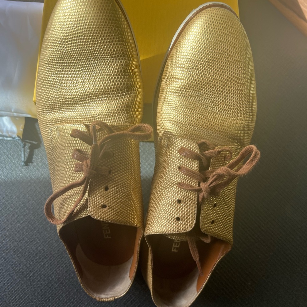 Collectible  - FENDI. Loafers. Lace up. Golden. Made in Italy. Size 41.
